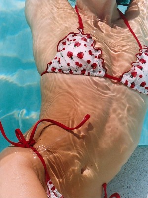 Red Victoria Secret Summer Berries Tie Side Frankies Reign Bikini Bottom | IZLVX1965