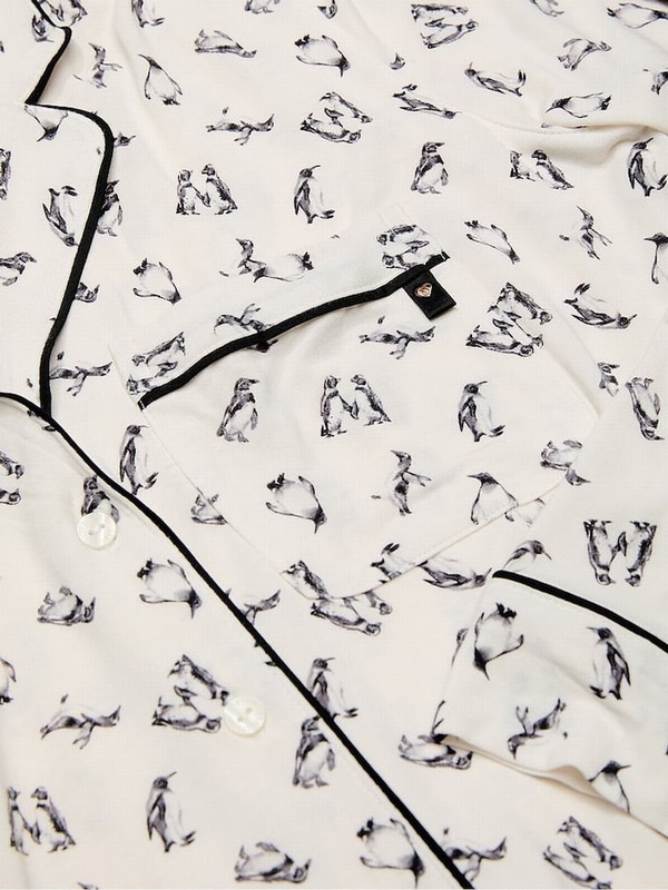 White Victoria Secret Coconut Merry Penguins Modal Long Nightwear | LRNTB5298